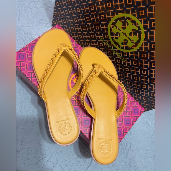 Tory Burch EVERLY Chain thong/ Paris sandal - Picture 1 of 6